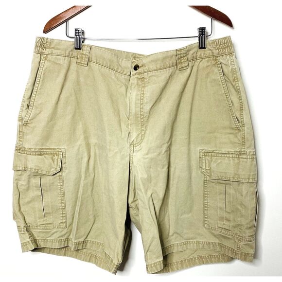 LL Bean Tropic Weight Cargo Shorts Mens Khaki Cotton Comfort Waist Outdoor Sz 42 - Picture 2 of 6